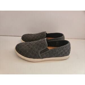 Torrid Gray Quilted Slip On Sneaker sz 10.5 WW